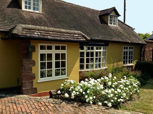 Ferienhaus Dovehouse Farm *